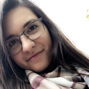 Meet your Posher, Mikayla